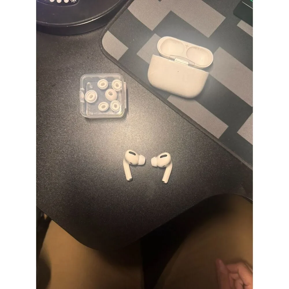 Apple AirPods Pro (1st Gen) with MagSafe Charging Case - Fully Functional